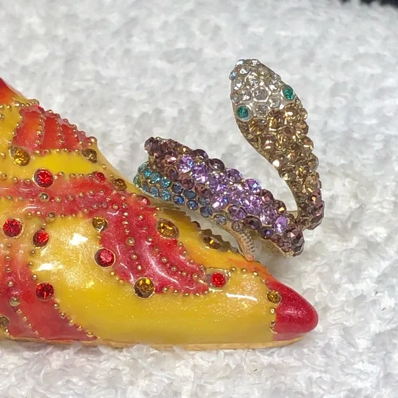 Pretty multi colored snake ring -8 - Picture 8 of 10